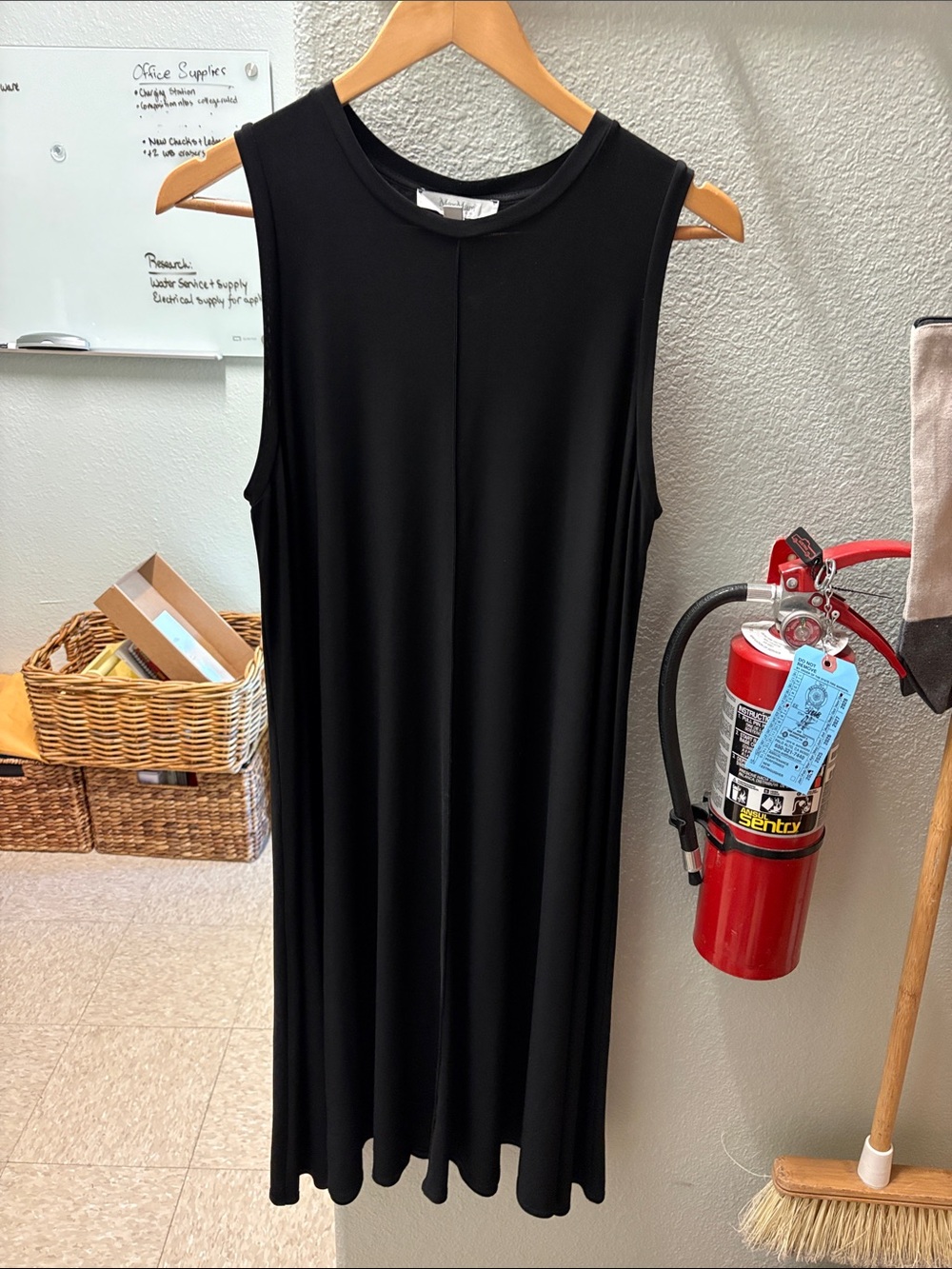 Entry Black Sleeveless Shift Dress